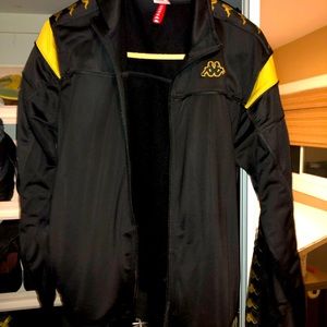 Kappa Men’s zip up jacket. Size M NICE hardly worn